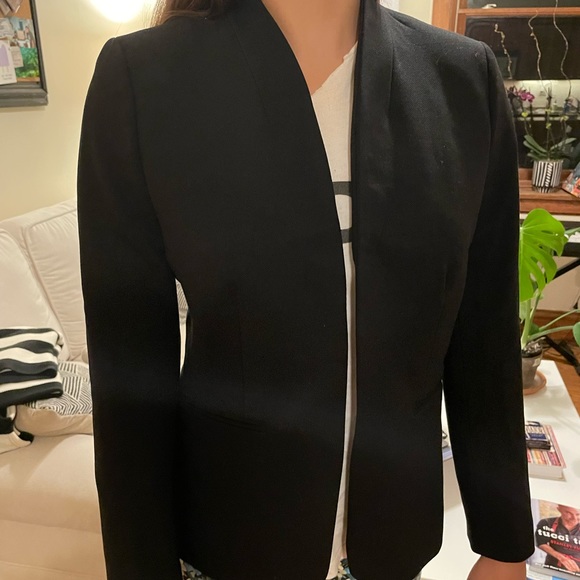 Chic collar-less JCrew 365 black blazer size 8 (fits more like a 6) - Picture 2 of 6